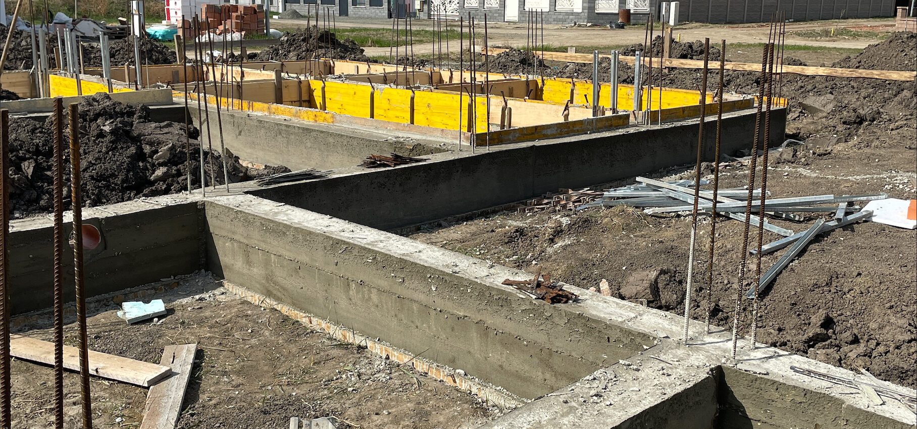 Trasare axe construcții
